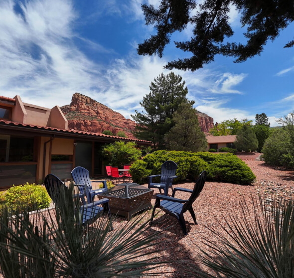 3_ Backyard View-Firepit 4k 1 (1)